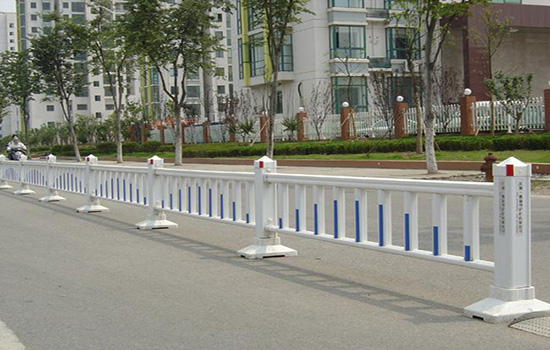 道路<a href=http://www.jiankangzhan.cn target=_blank class=infotextkey>圍欄</a>