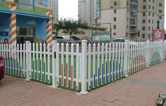 幼兒園<a href=http://www.jiankangzhan.cn target=_blank class=infotextkey>圍欄</a>